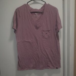 Hurley Ladies V-Neck T-Shirt in Light Purple